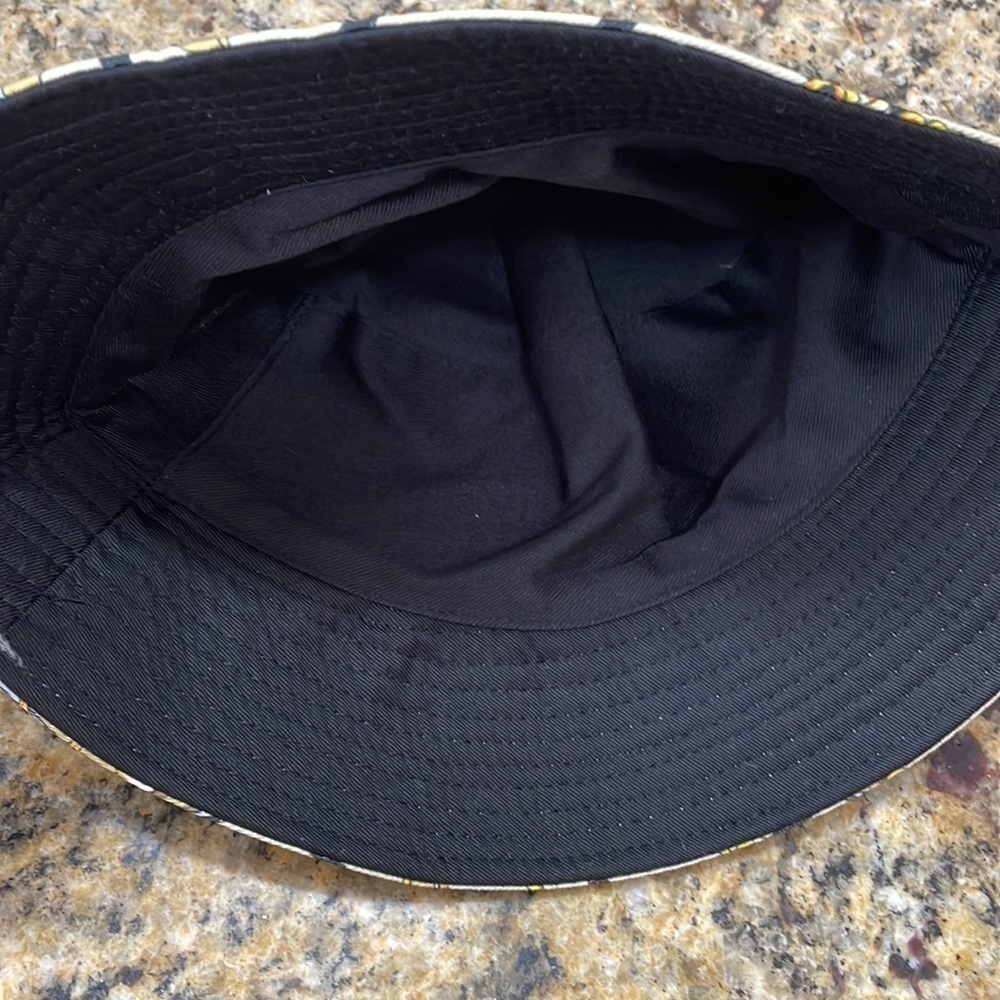 Chain Designer Bucket Hat - Picture 11 of 12